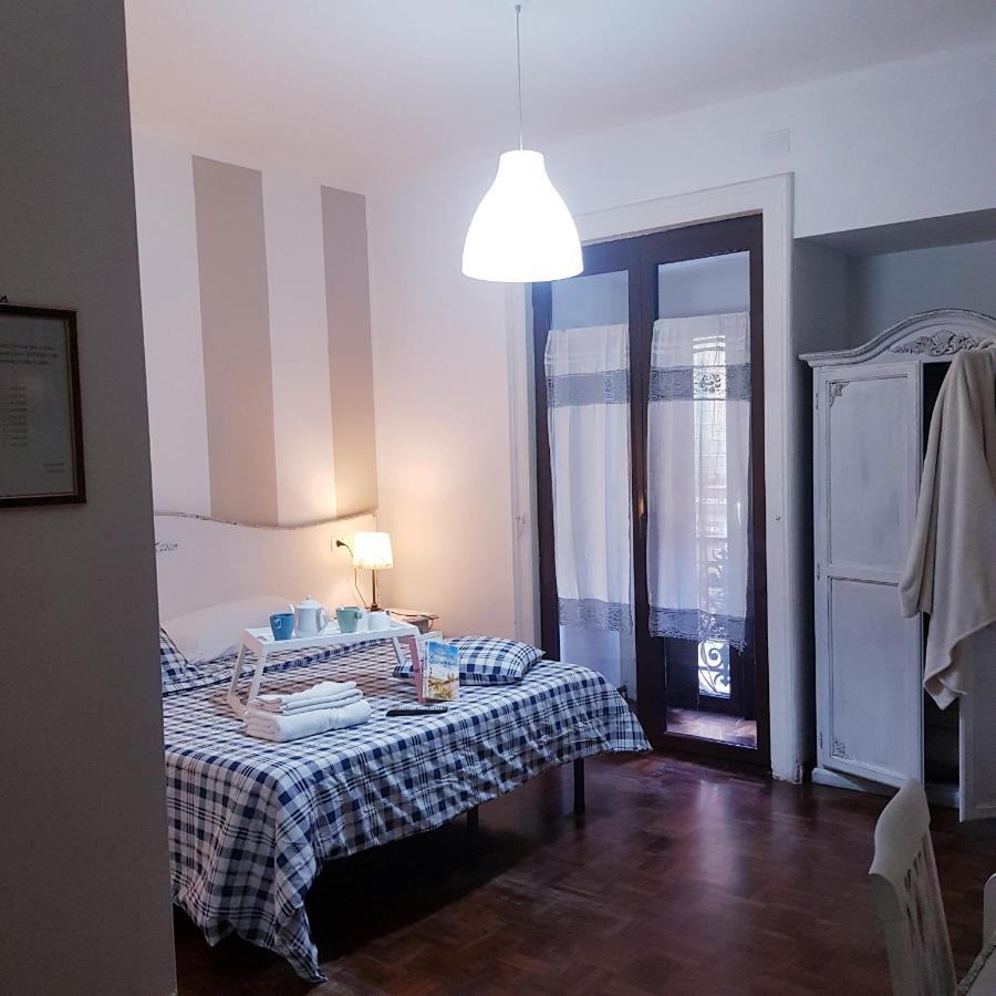 B&B Napoli Centrale Room&Jacuzzi Exterior photo