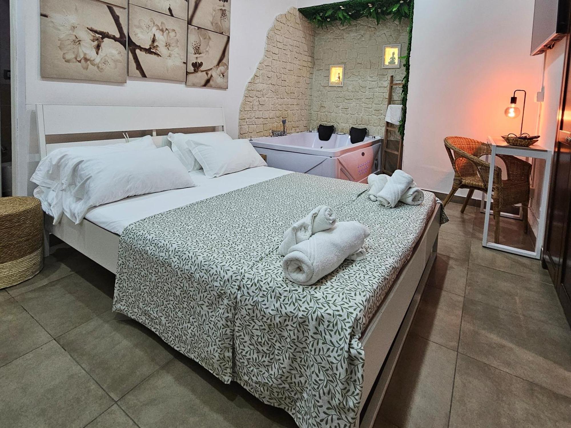 B&B Napoli Centrale Room&Jacuzzi Exterior photo