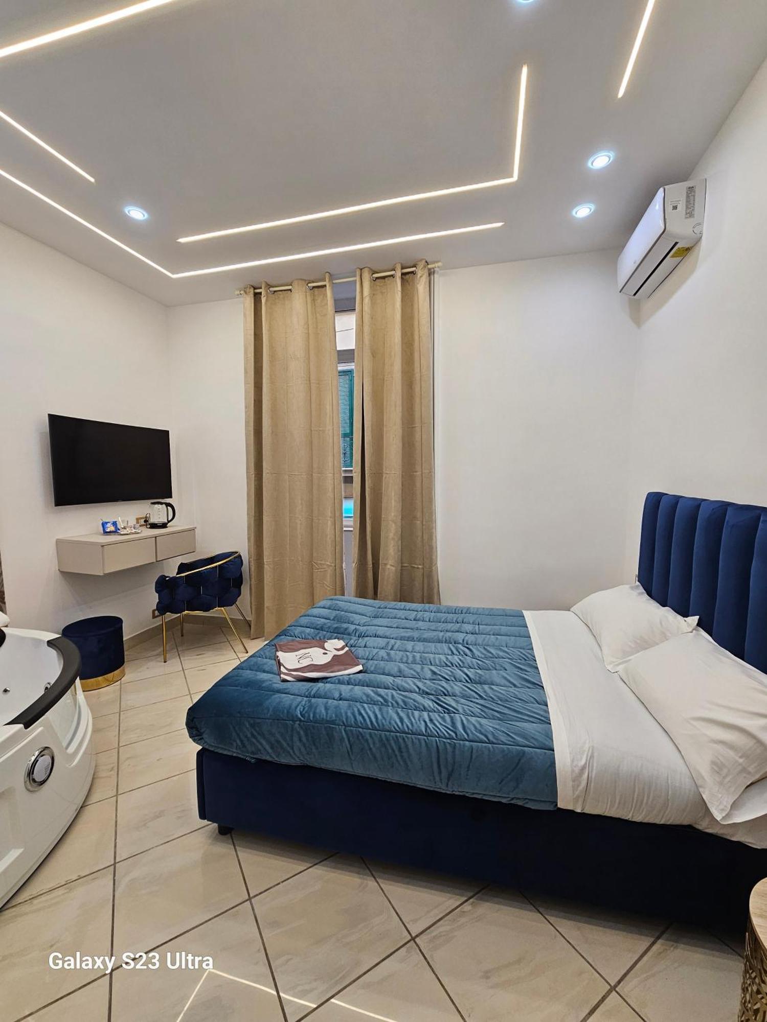 B&B Napoli Centrale Room&Jacuzzi Exterior photo